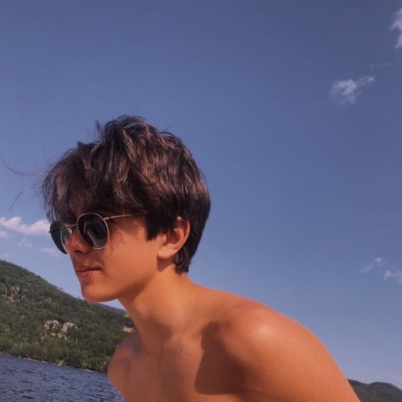 Meet your Posher, Alexandre - Picture 1 of 1